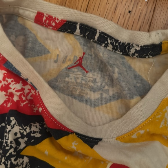 Nike Jordon T-Shirt - Picture 2 of 3